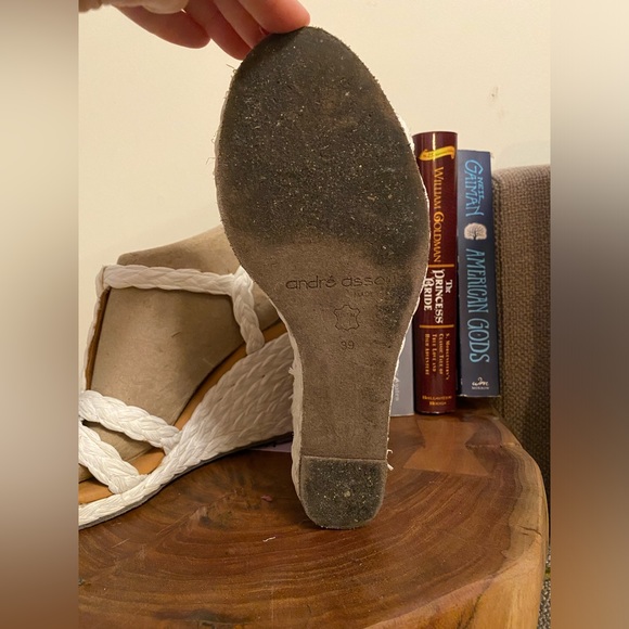 Andre Assous White Wedges - Size 39 (8.5) - Picture 5 of 7